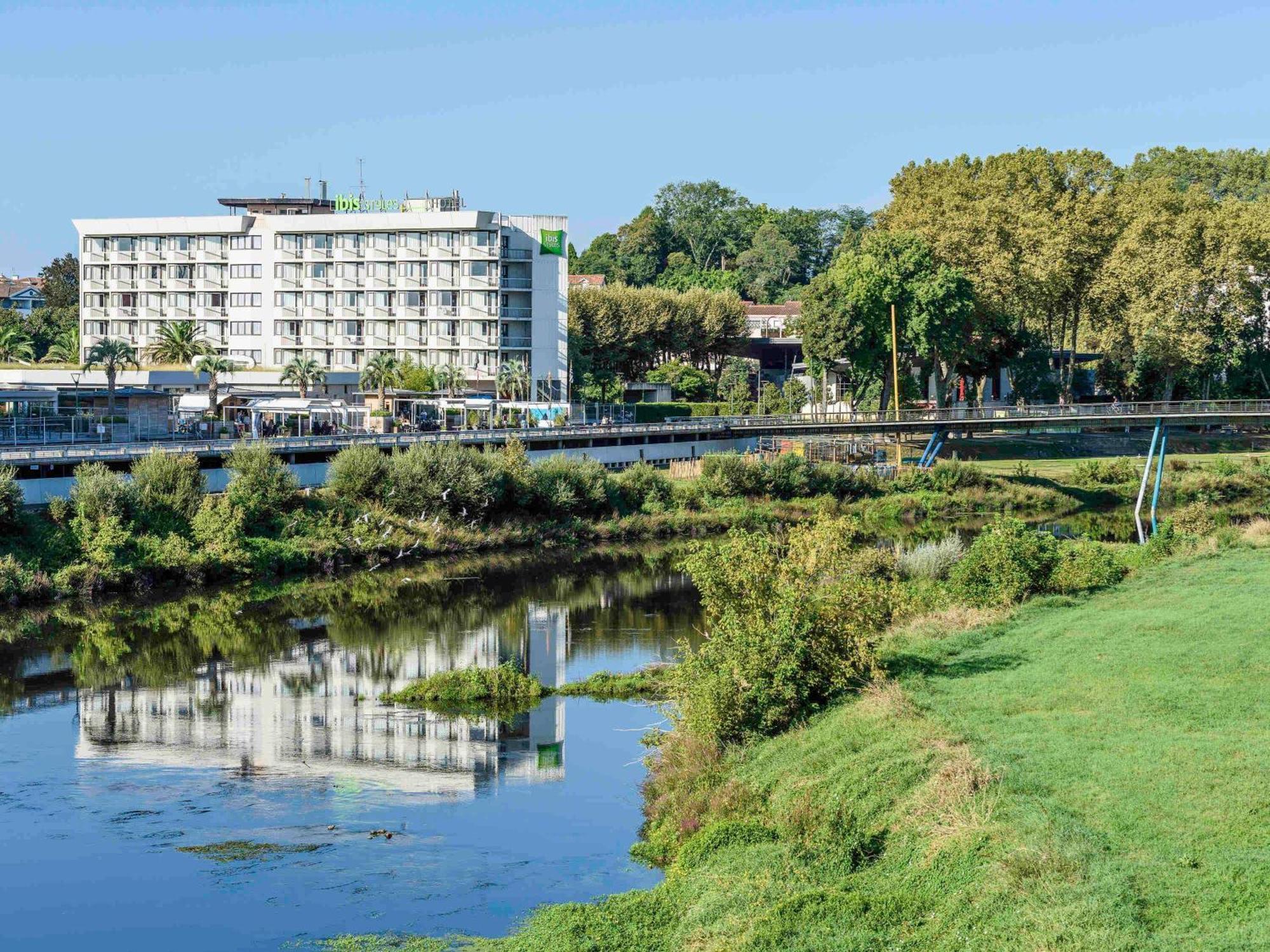 Hotel Ibis Styles Dax Centre Esterno foto