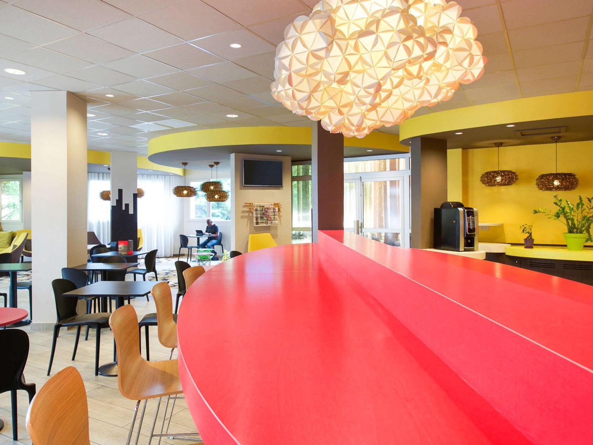 Hotel Ibis Styles Dax Centre Esterno foto