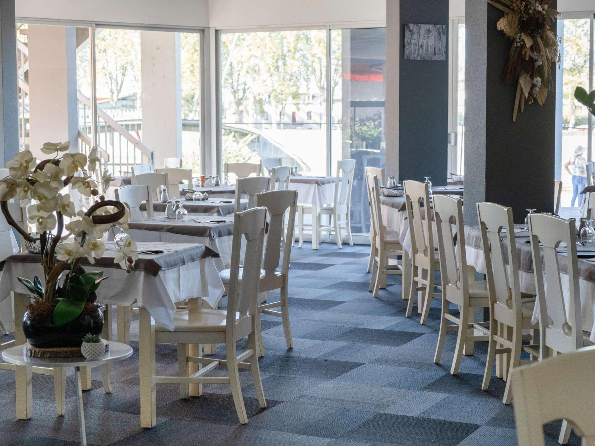 Hotel Ibis Styles Dax Centre Esterno foto