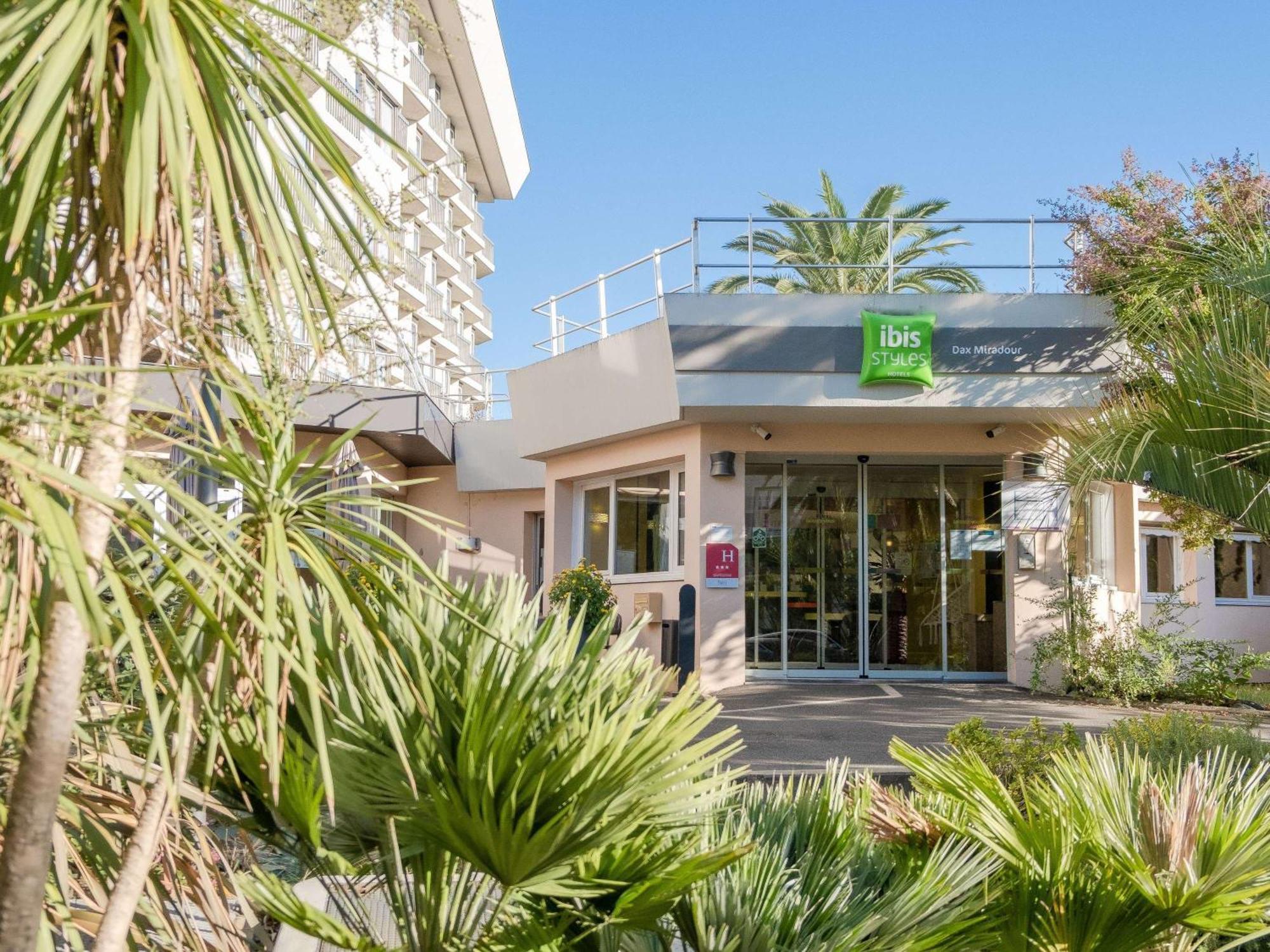 Hotel Ibis Styles Dax Centre Esterno foto