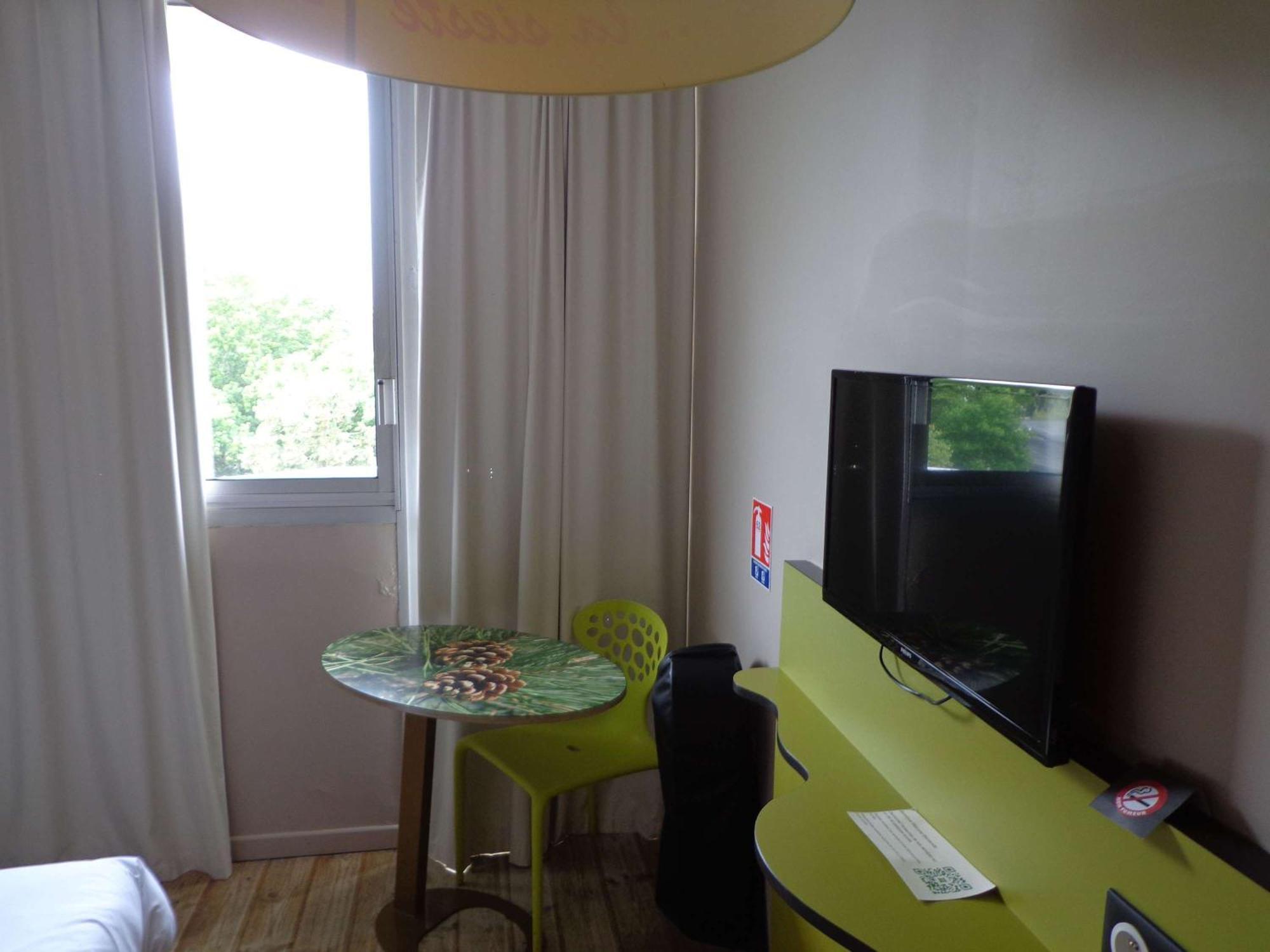Hotel Ibis Styles Dax Centre Esterno foto